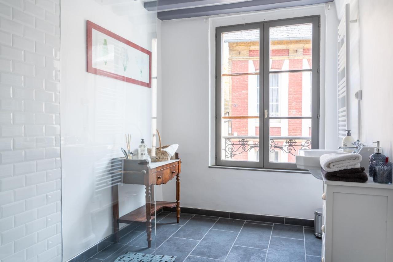 LE BALDAQUIN / Les Suites Romantiques Honfleur Extérieur photo
