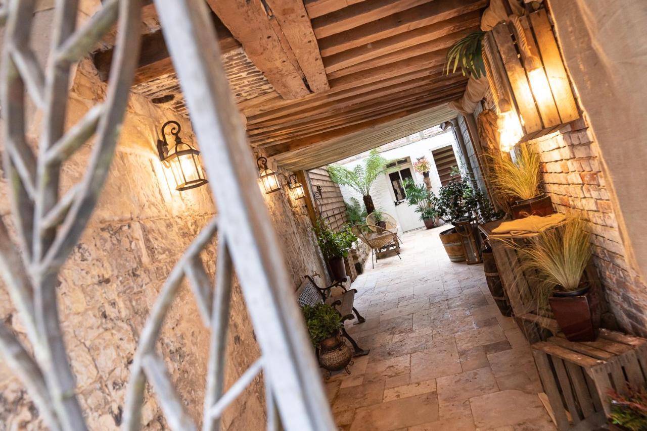 LE BALDAQUIN / Les Suites Romantiques Honfleur Extérieur photo